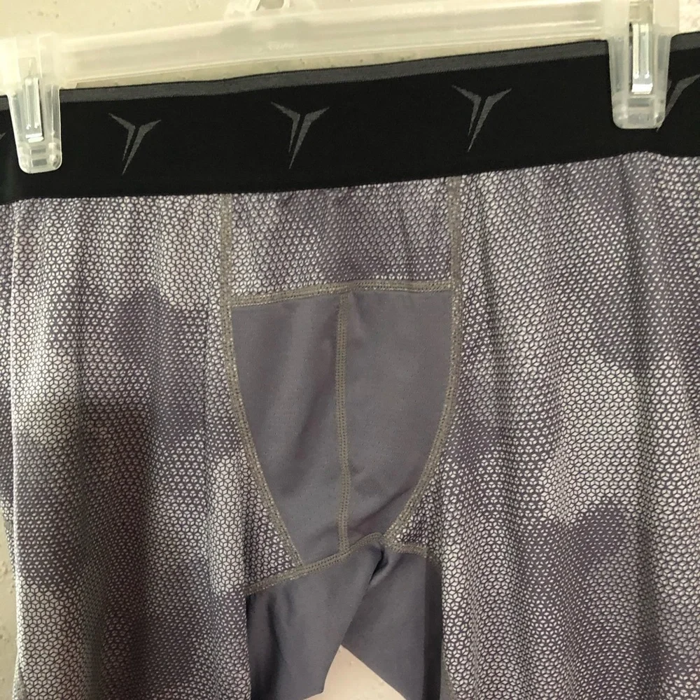 Mens Base layer leggings size medium
