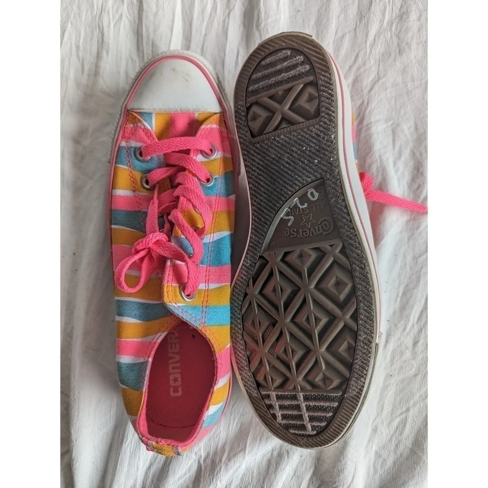 Bright Pink Patterned Converse - never worn!