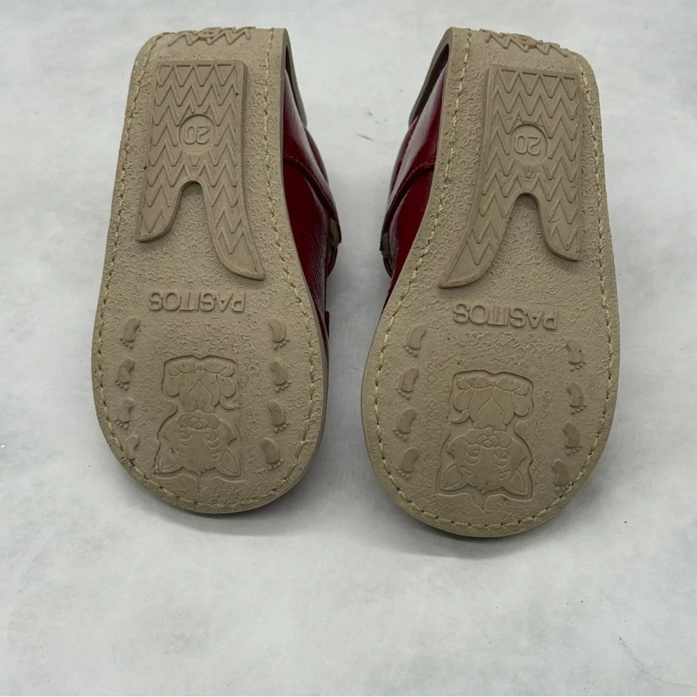 Pasitos these elegant