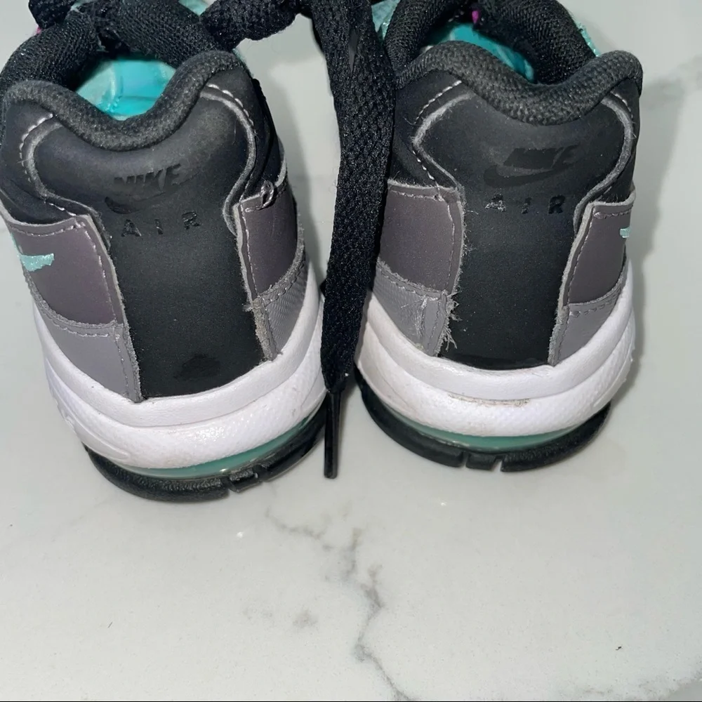 Nike good few