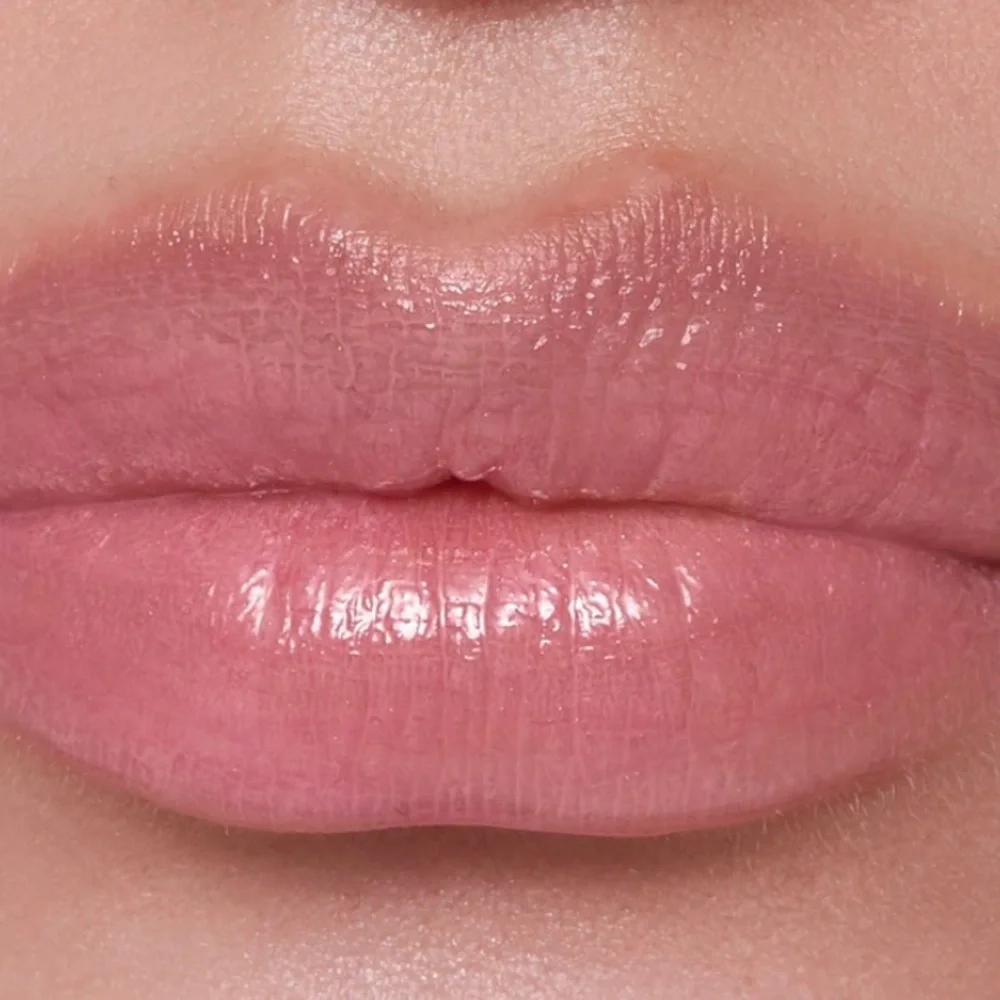 Smith & Cult's Hydragloss High-Pigment Lip Gel