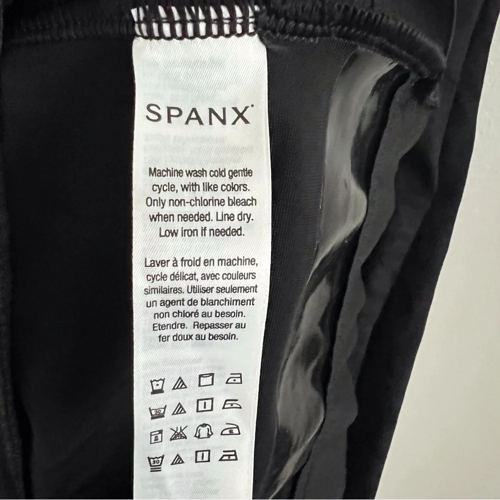 SPANX slimplicity open