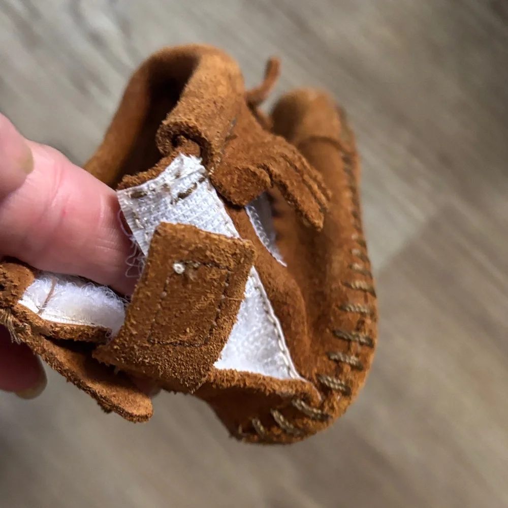 Minnetonka charming moccasins