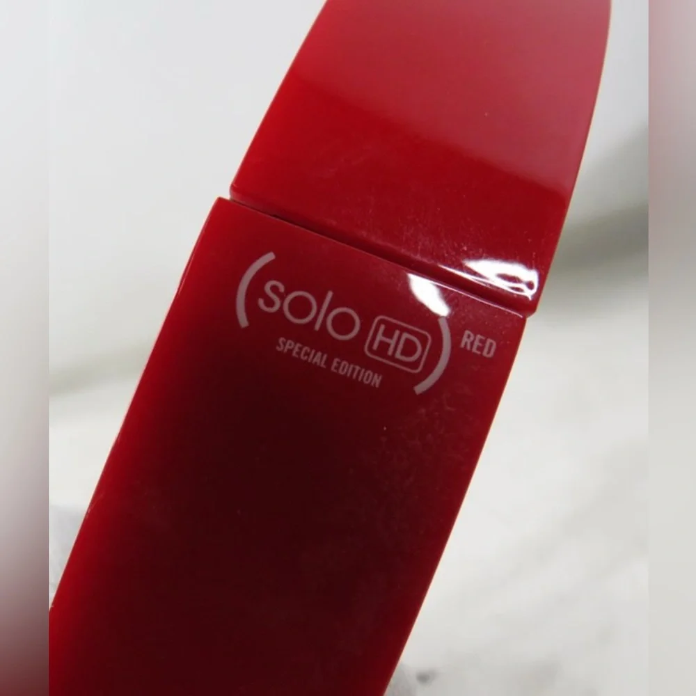 Beats by Dre stylish red