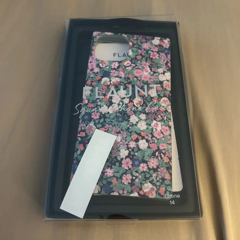 Flaunt cases friendly