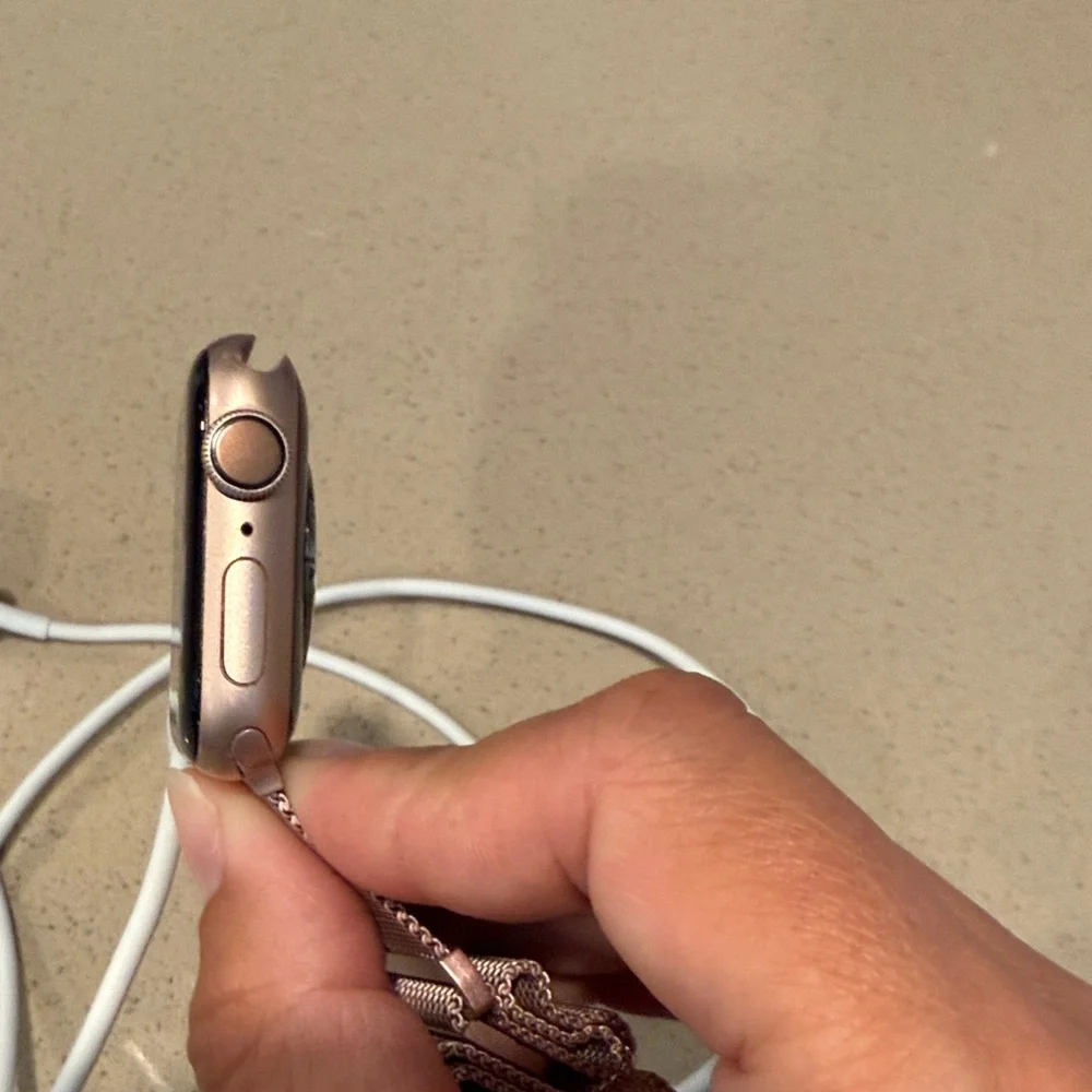 Apple Watch Series 4 Rose Pink Band 40mm