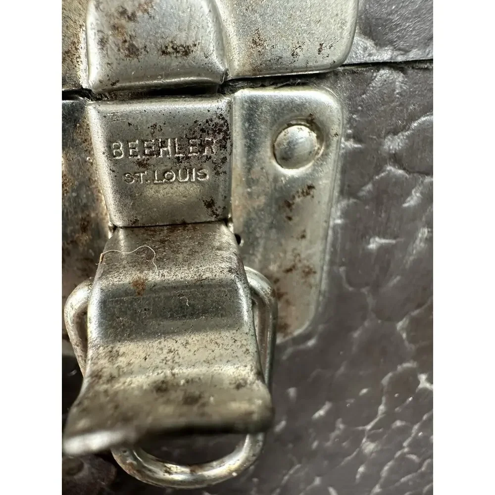 Belber antique luggage