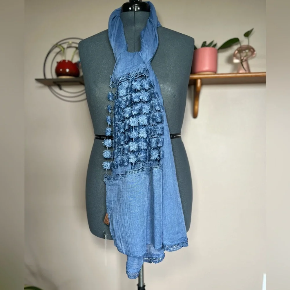 LOF Blue Floral Lace Lightweight Scarf