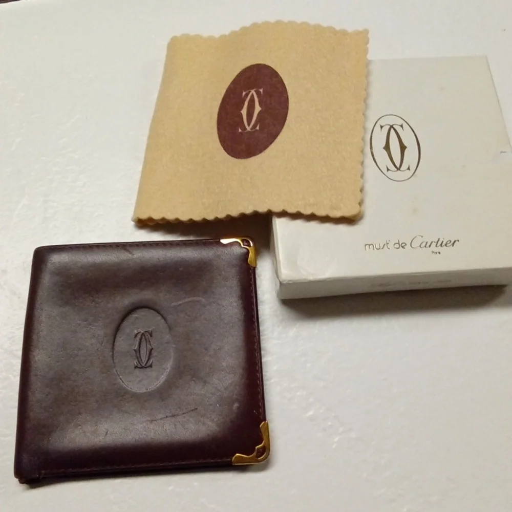 Cartier Must de Cartier Bifold Wallet Gold Corners