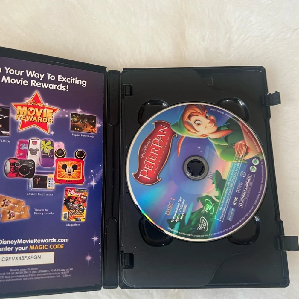 Disney DVD Collection: Peter Pan, Finding Nemo, Monsters, Inc. - Multicolor