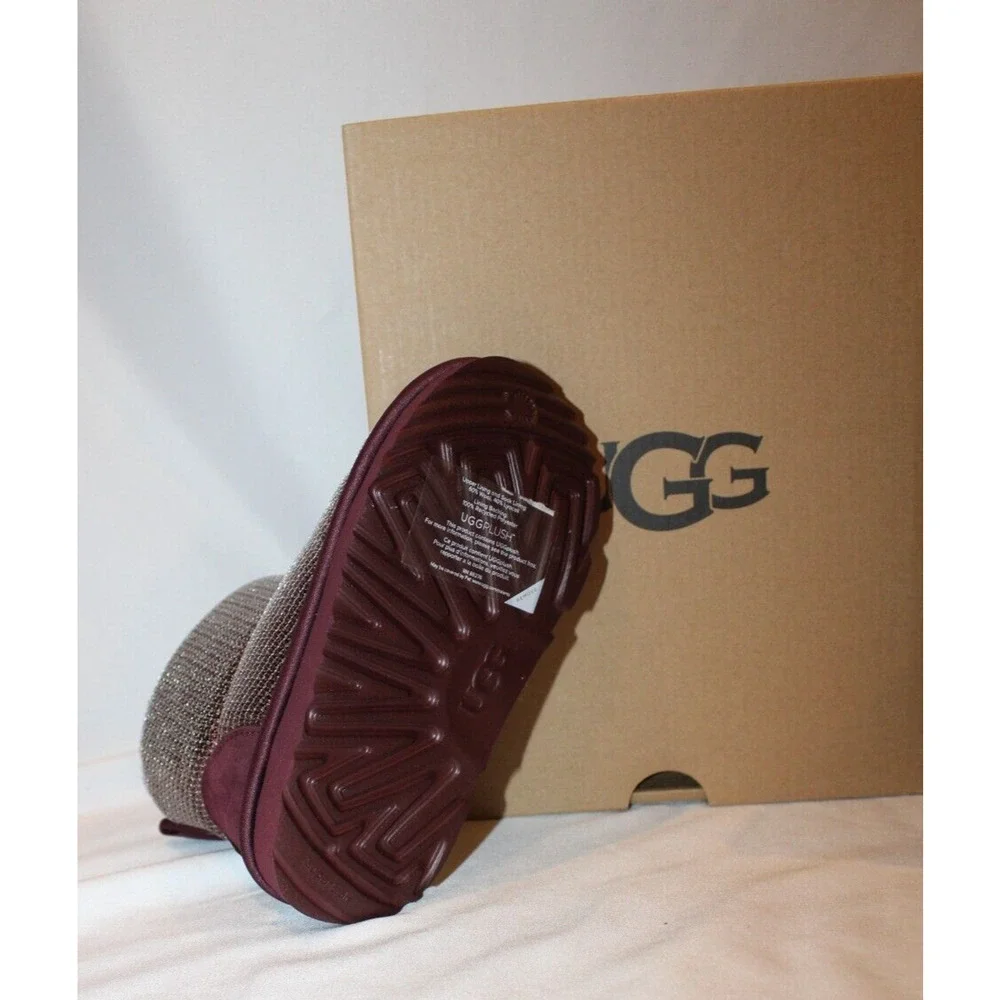 UGG pull loop