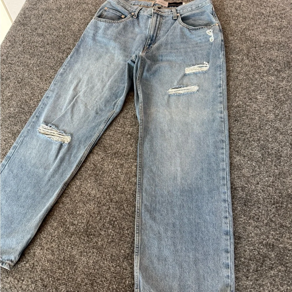Levi's SilverTab Women’s Jeans Size 31 Blue 94 Baggy Light Distressed