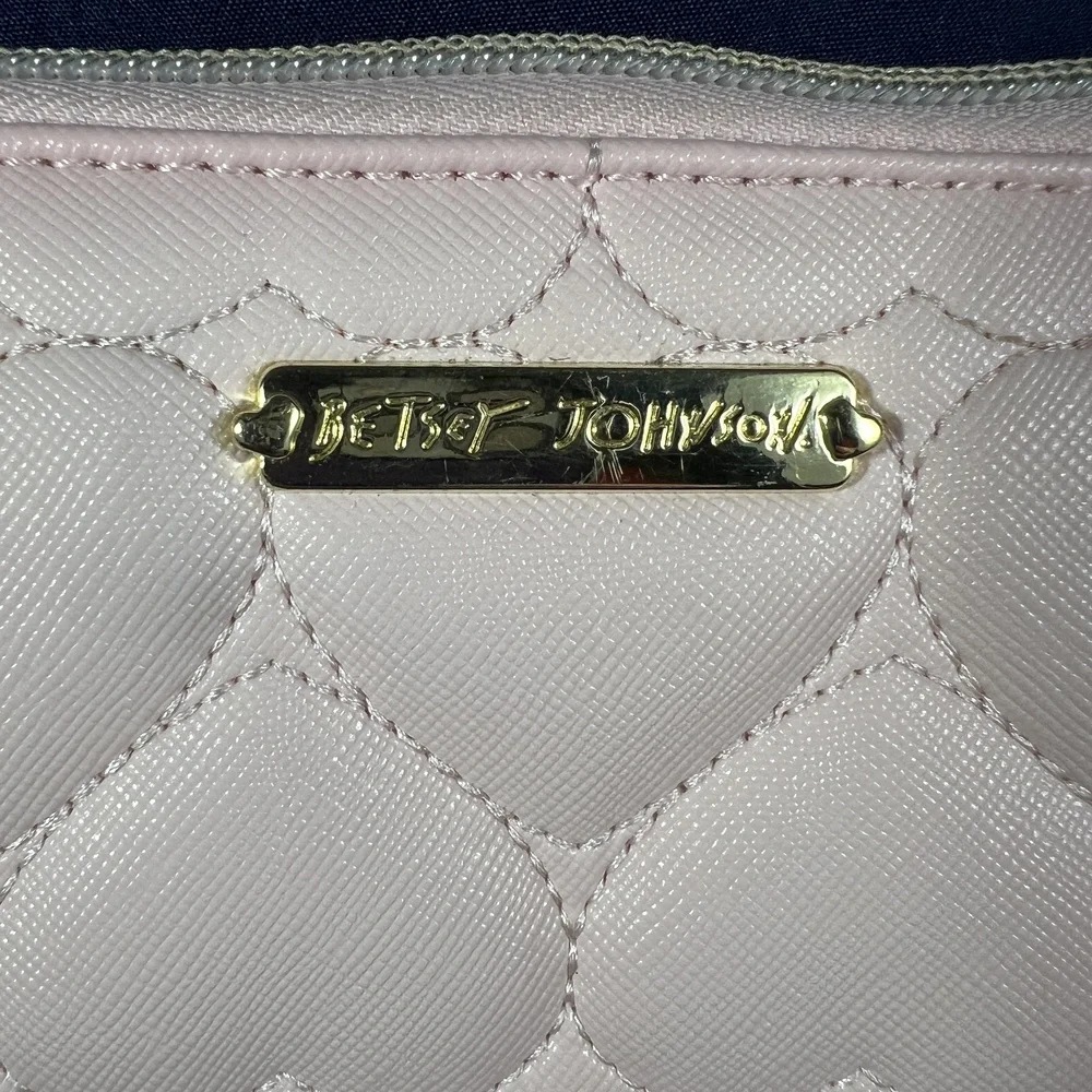 Betsey Johnson carry your