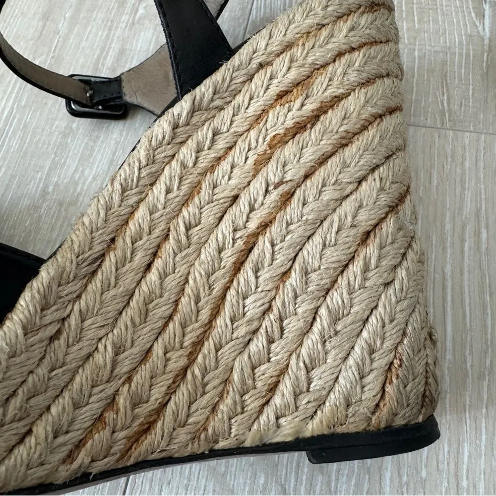 Valentino Garavani discoloring inch