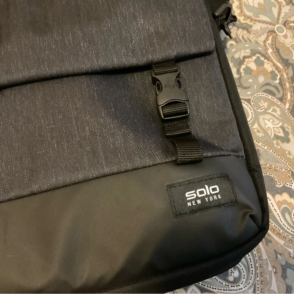 Solo New York brand new