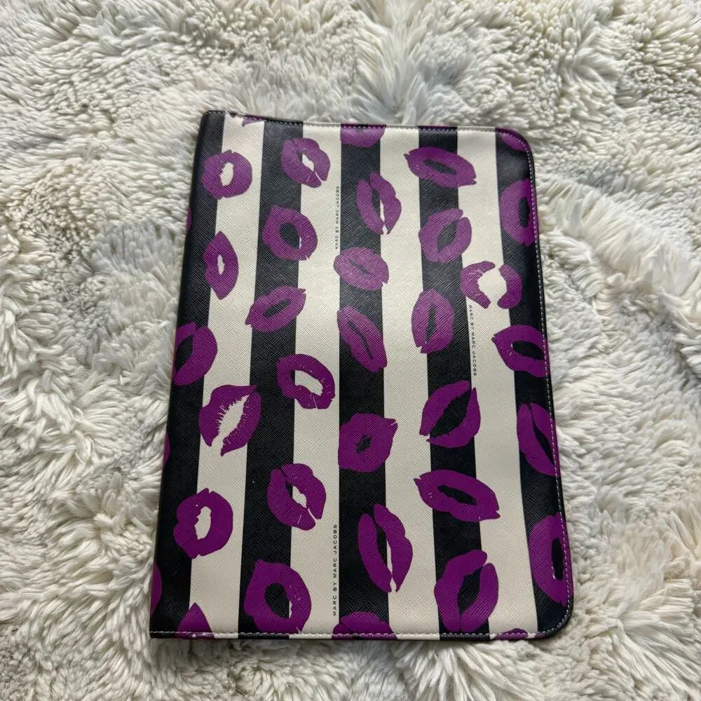 Marc Jacob fun bold