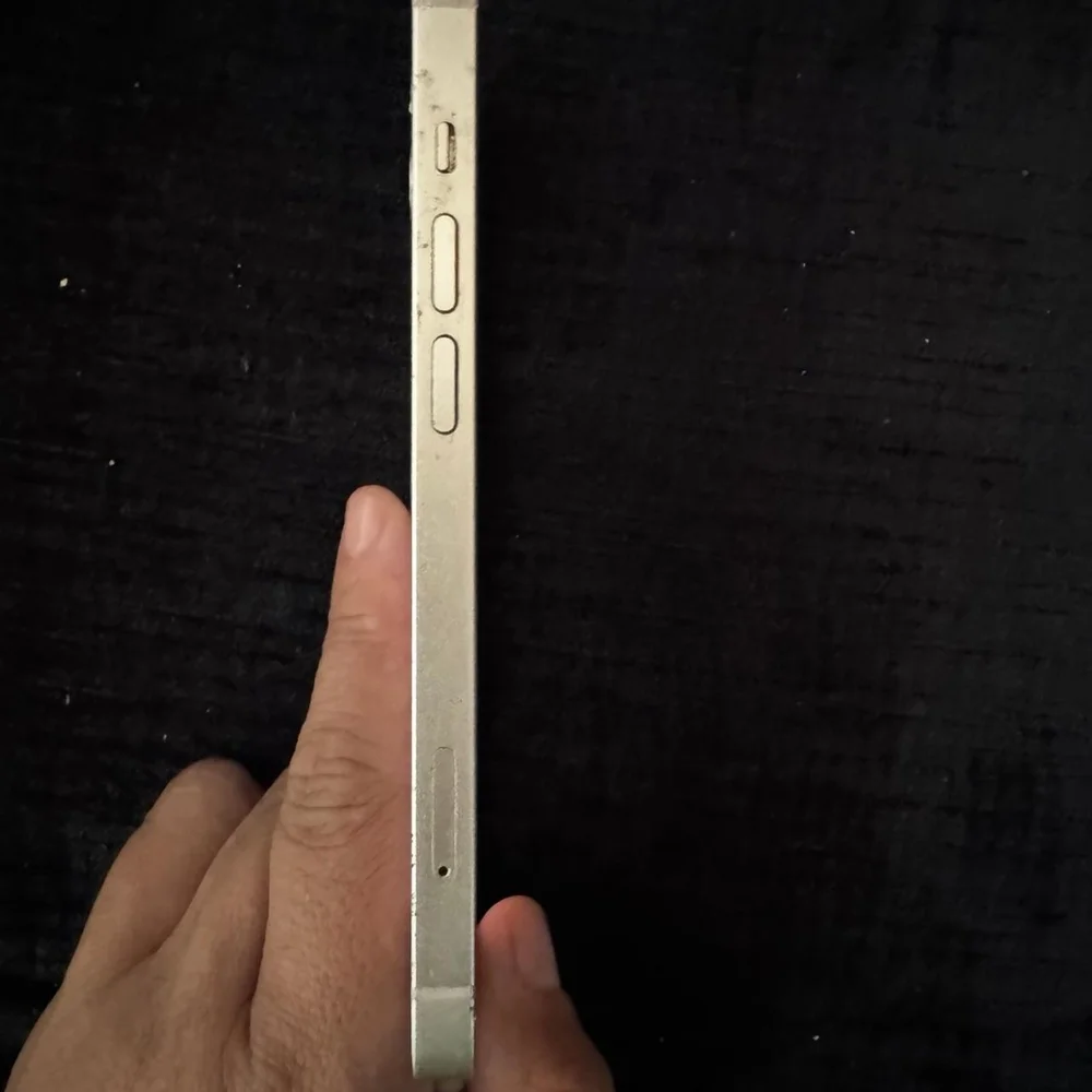 Black Smartphone Apple iPhone 13