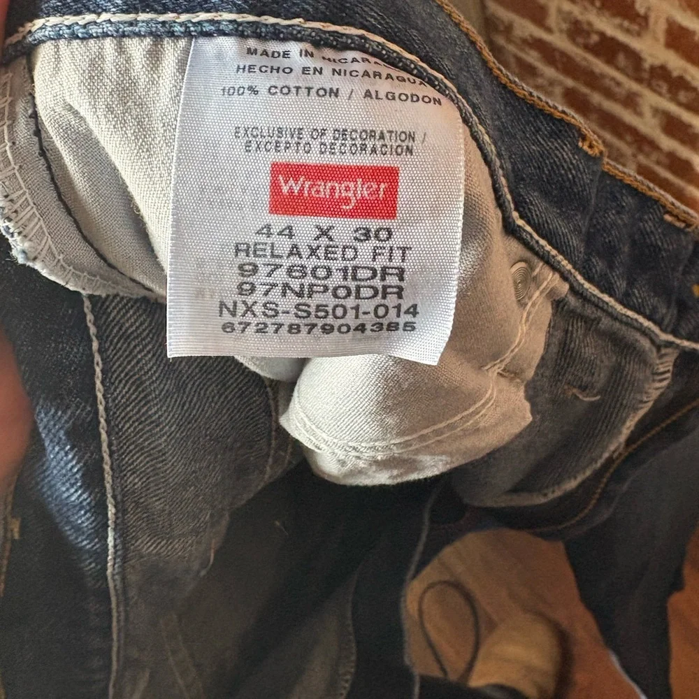 Wrangler dark wash relaxed fit jeans