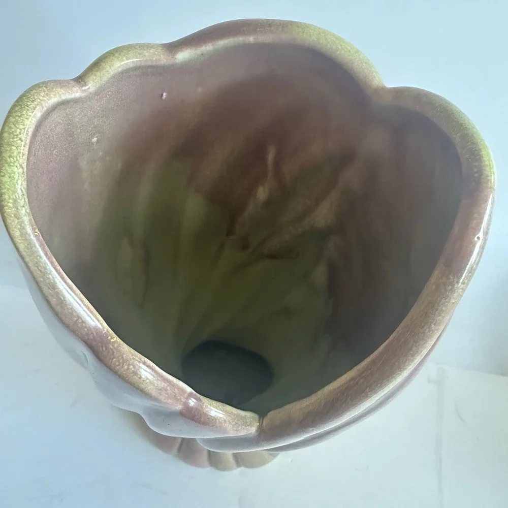 N/A beautiful vase