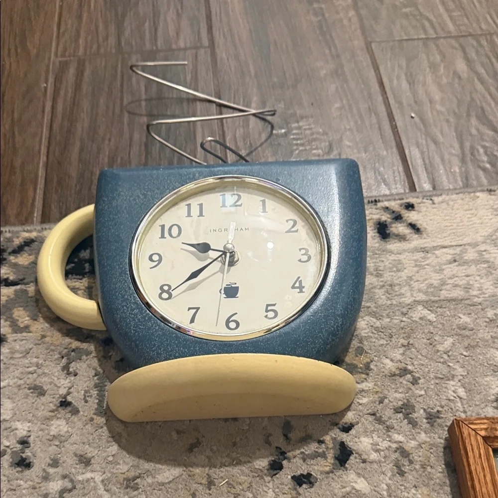 Ingraham Blue and Yellow Coffee Cup Wall Clock