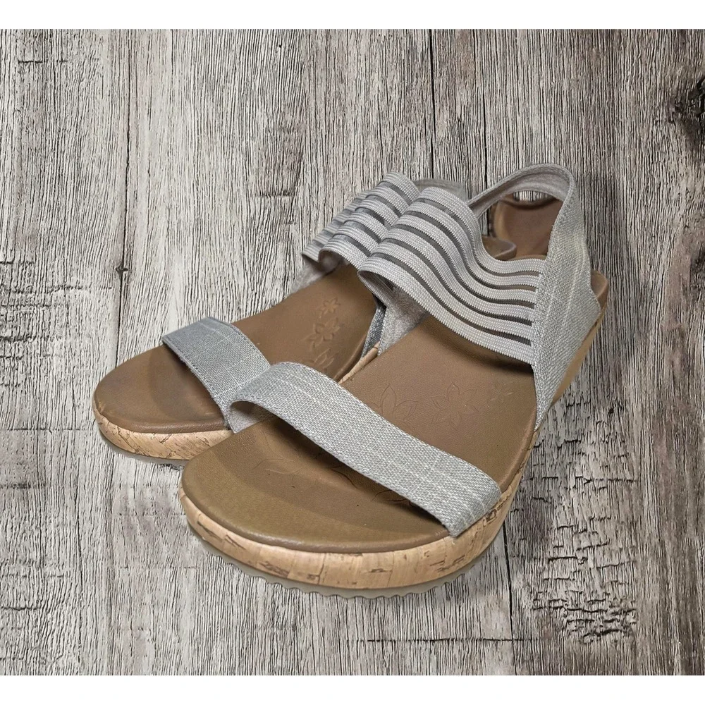 N/A skechers brie