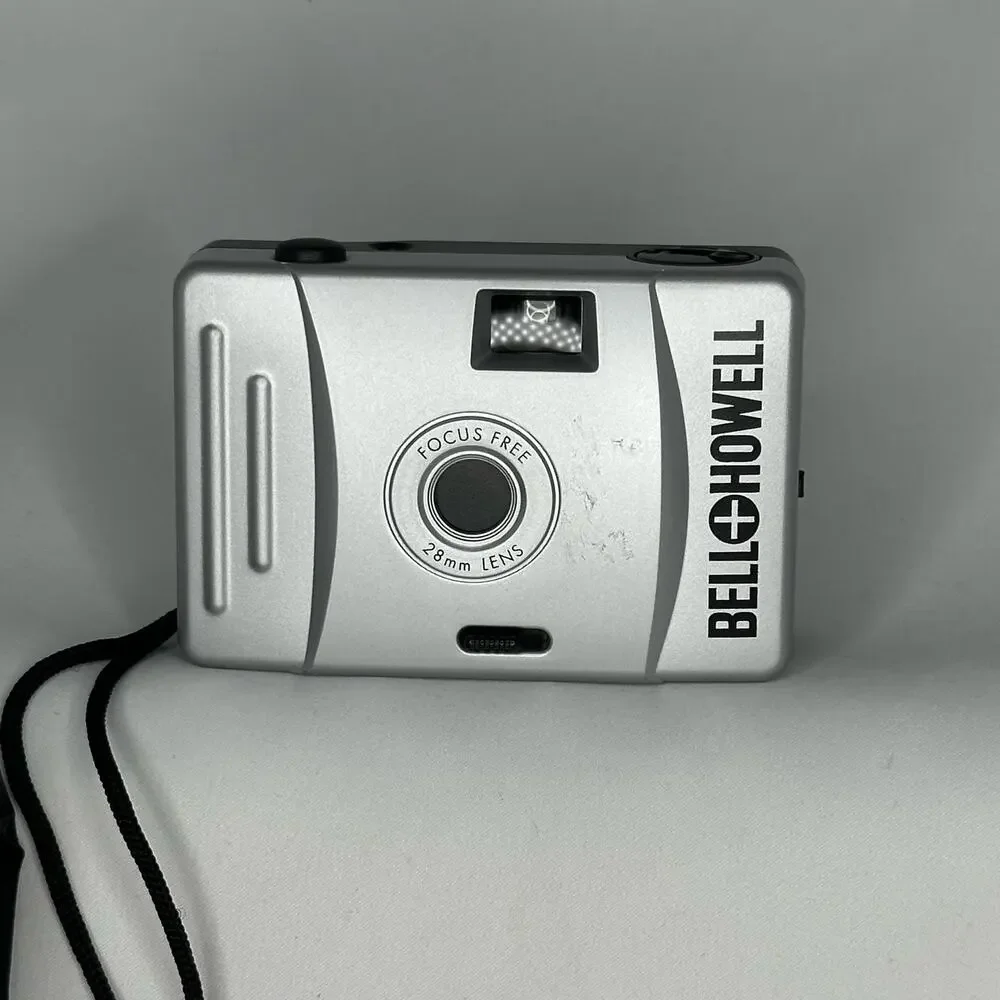 Vintage Bell + Howell Focus Free 28mm Lens 35mm Film Camera With Case