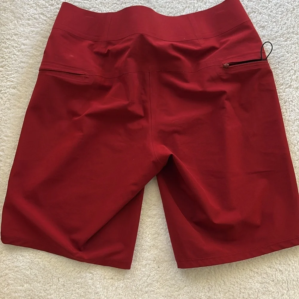 lululemon athletica size 28