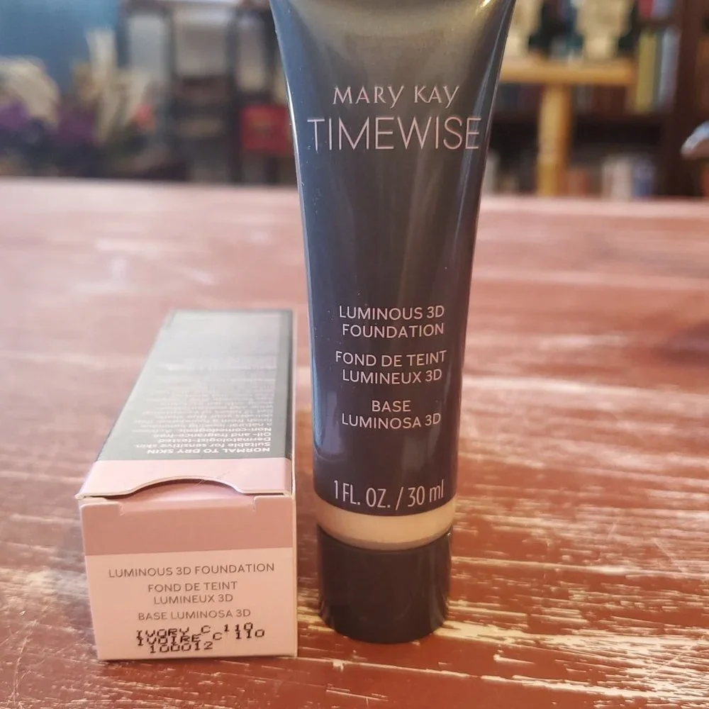 Mary Kay ivory 100
