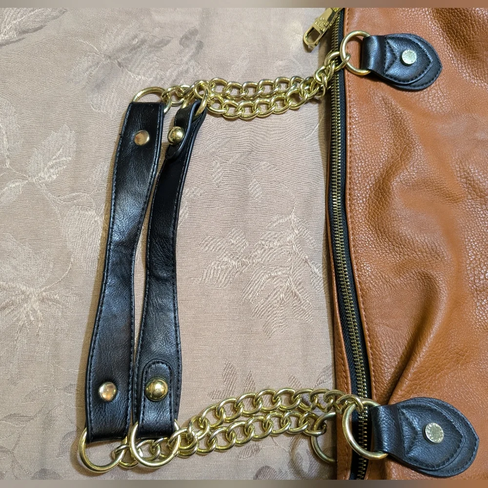 Steve Madden Shoulder Bag, EUC!