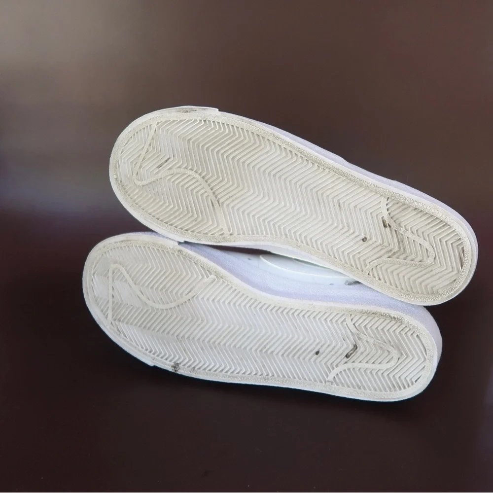 Nike worn few
