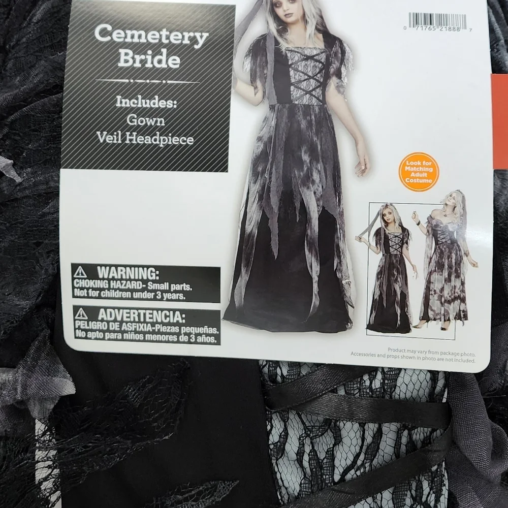 N/A girls goth
