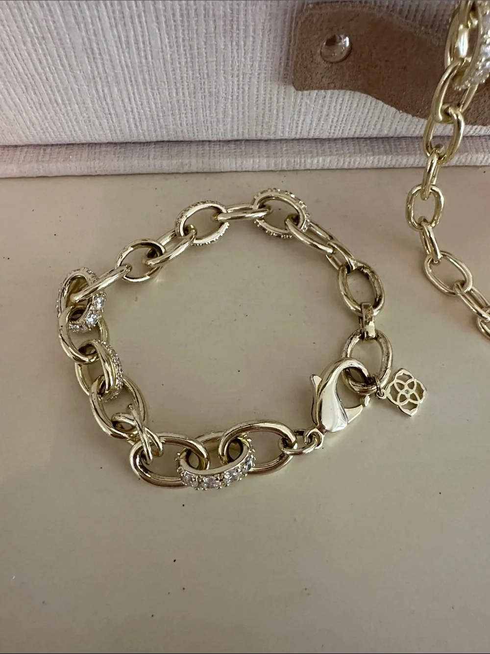 Kendra Scott ✨✨elegant gold