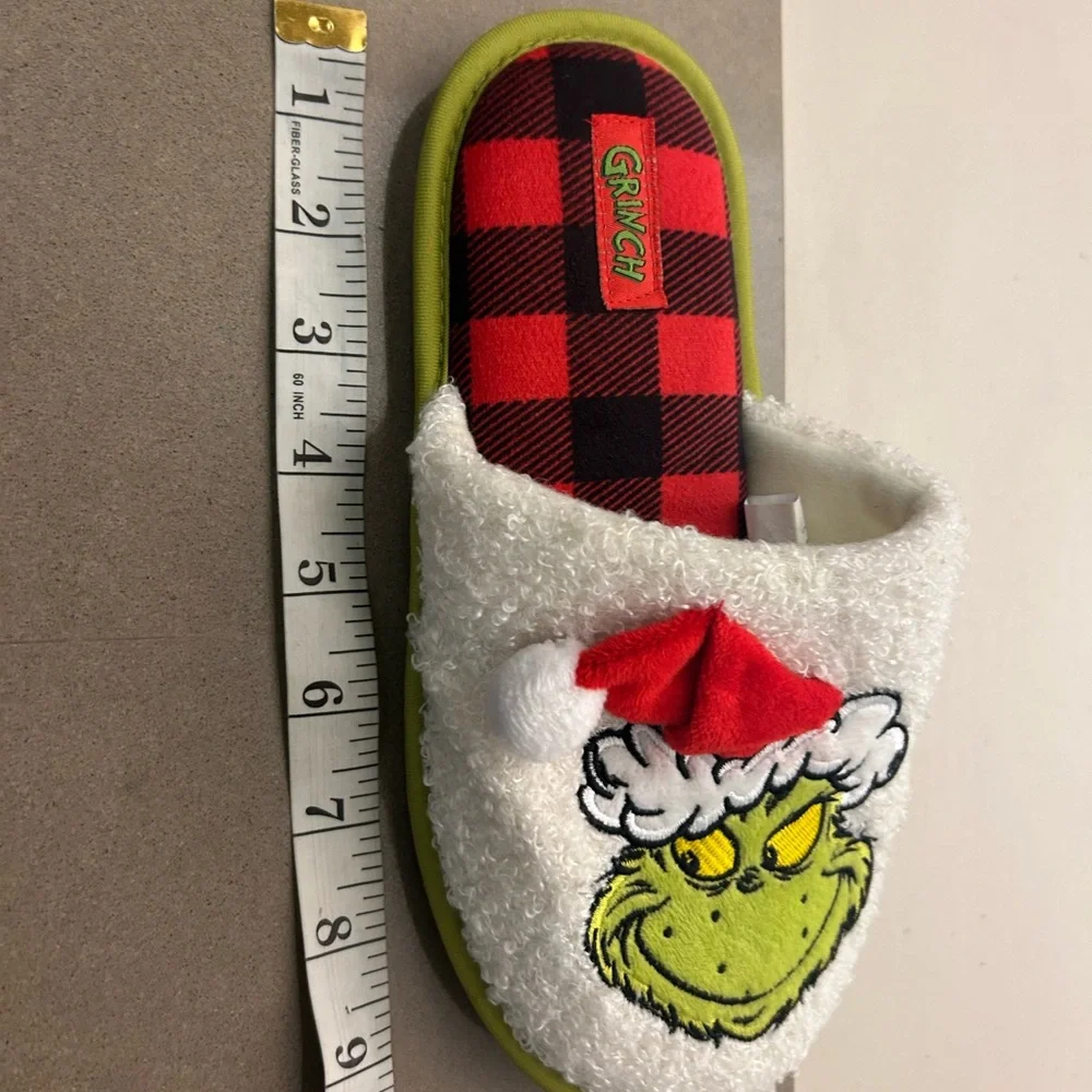 The Grinch cozy up