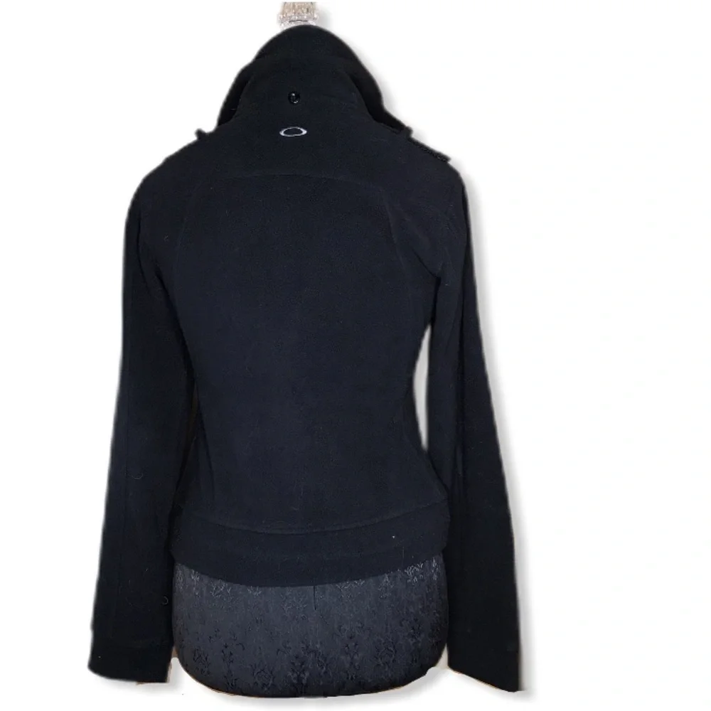 Oakley black fleece