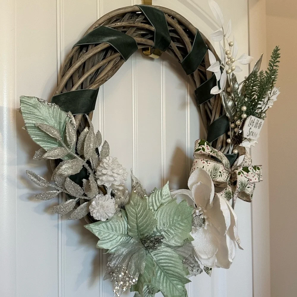 Charming Winter Wreath with Green and Silver Details