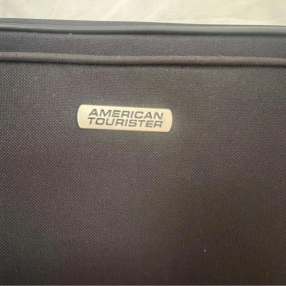 American Tourister Black Messenger Bag