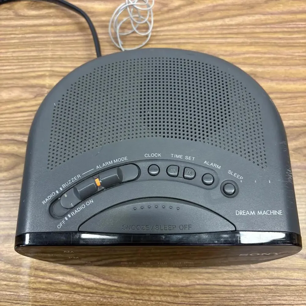 Sony Dream Machine FM/AM Digital Alarm Clock Radio ICF-C211 1980s Vintage