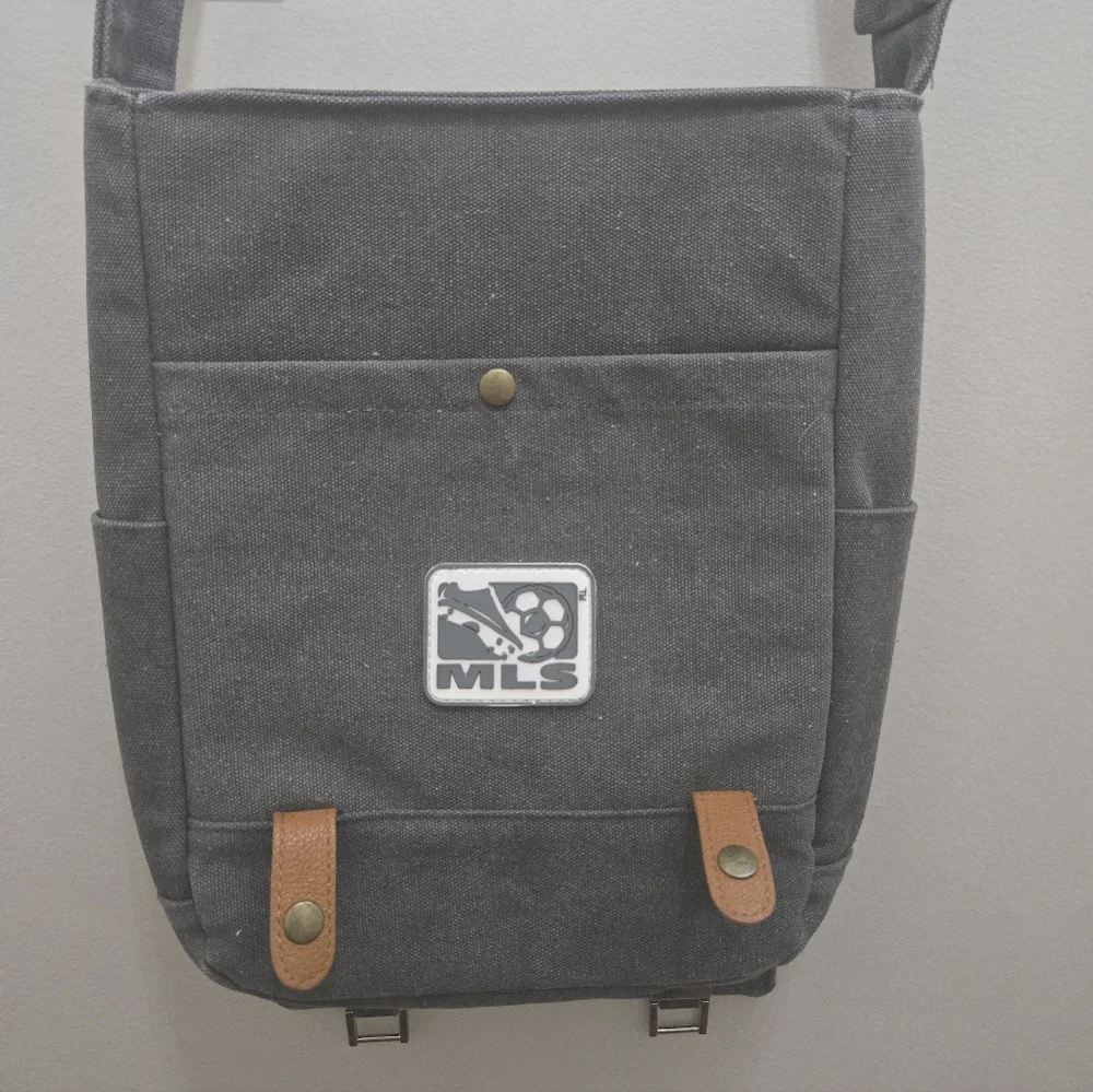 RARE 2014 MLS Cup VIP Gift Bag Cooler/Messenger