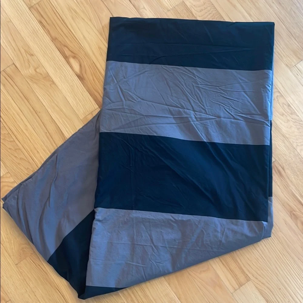 Pottery Barn College Teen Black and Gray Striped Duvet