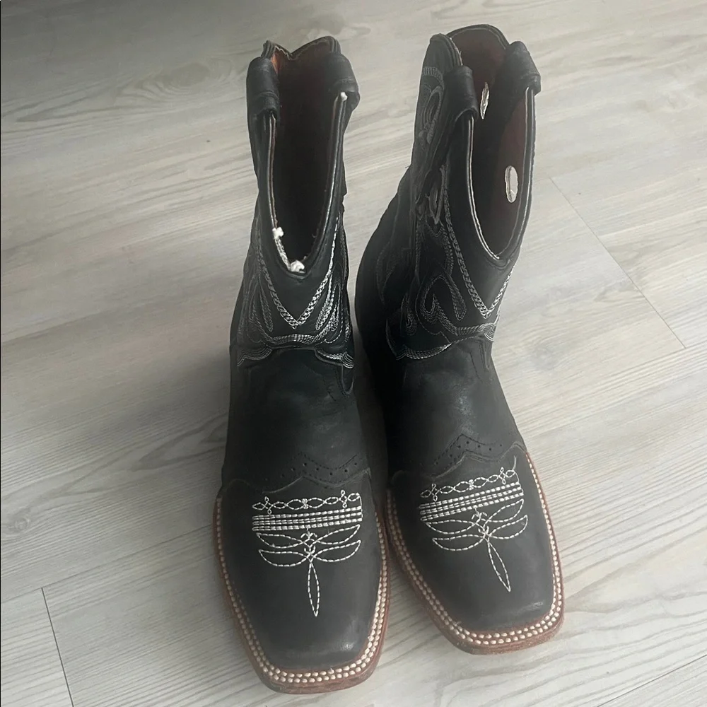 Innovation stylish black