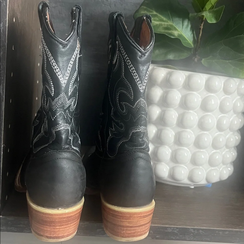 Innovation stylish black