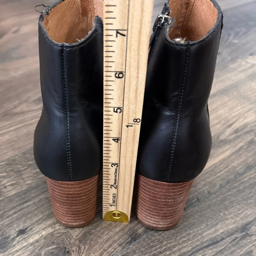 Madewell Rosie Black Leather Ankle Booties.