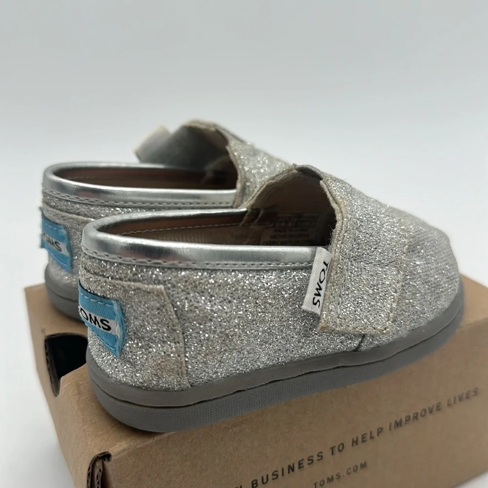 Toms toddler excellent