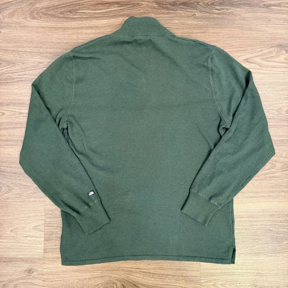 The North Face stylish quarter
