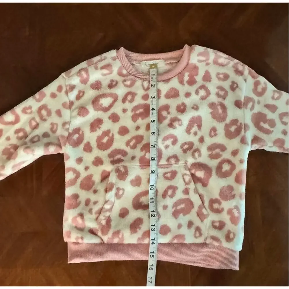 Jessica Simpson cozy stylish