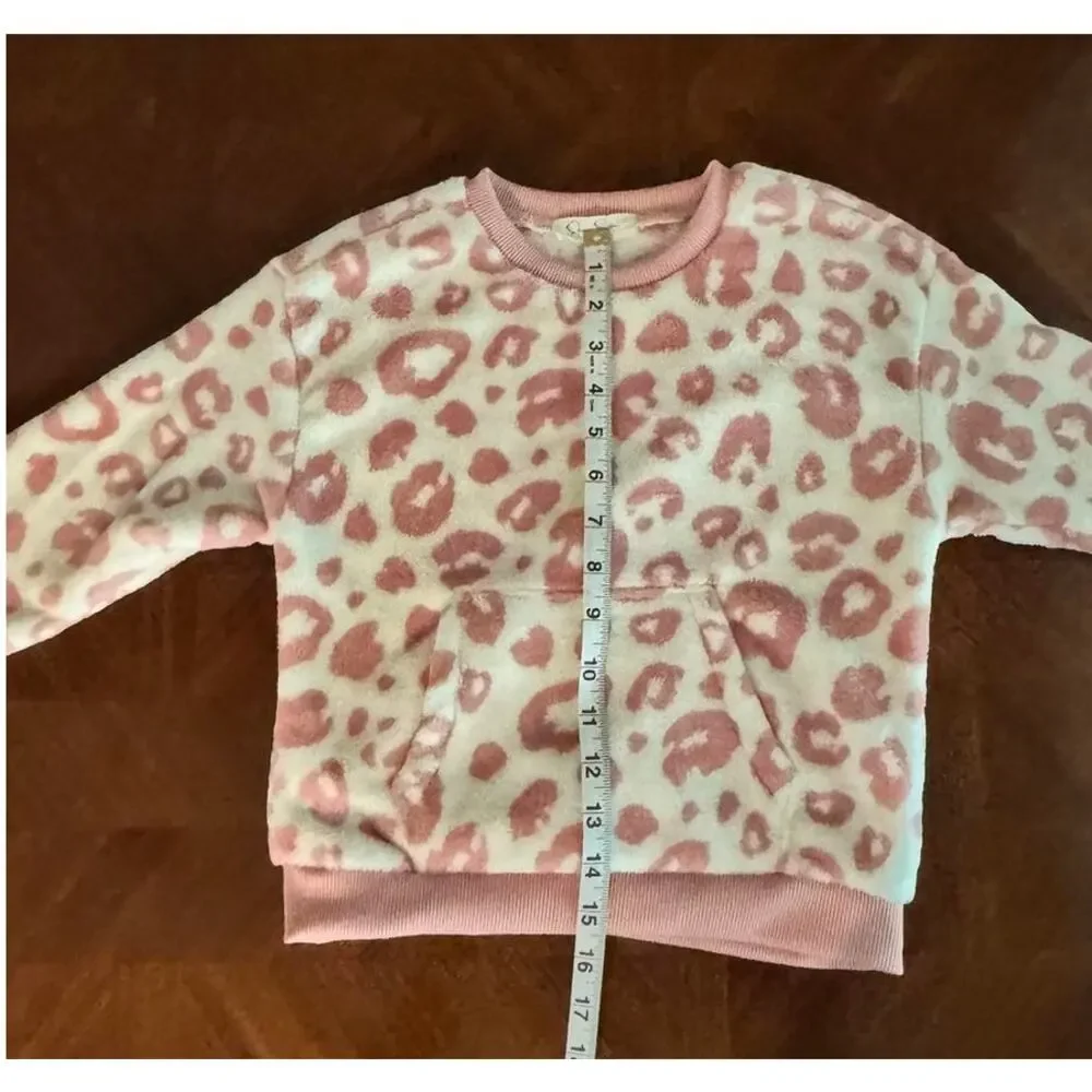 Jessica Simpson cozy stylish