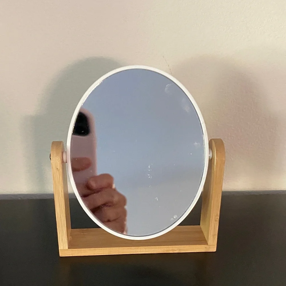 N/A yeake vanity