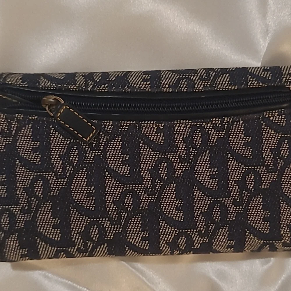 Dior elegant wallet