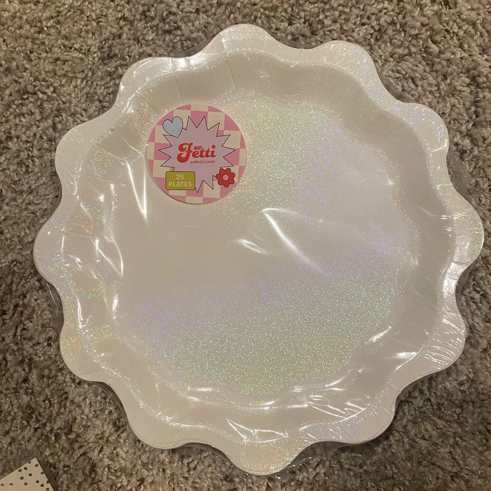 Xofetti shimmer party plates
