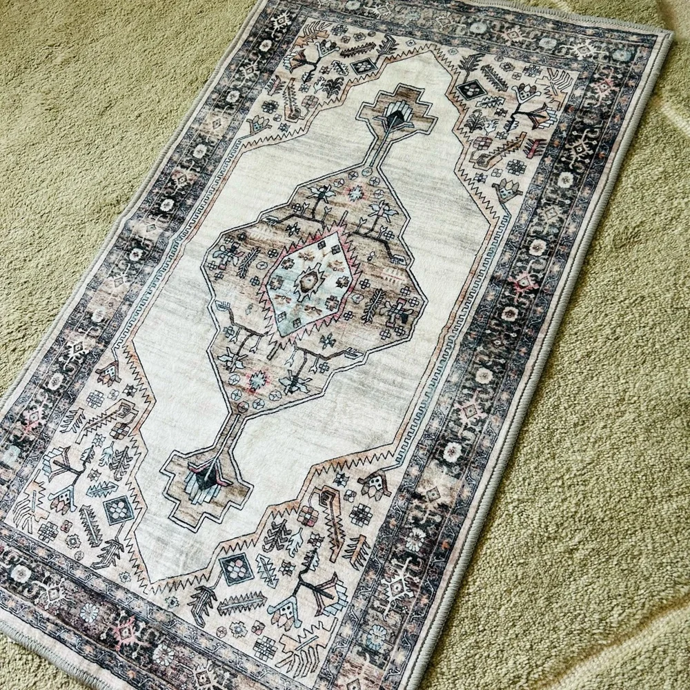 N/A beautiful rug